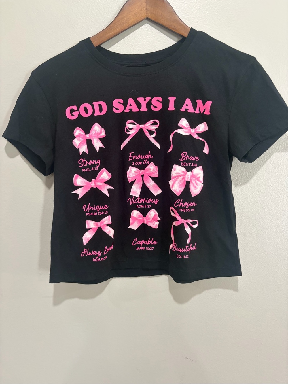 Free Kisses Black Tee with Pink Ribbon Graphics Slightly Cropped size S